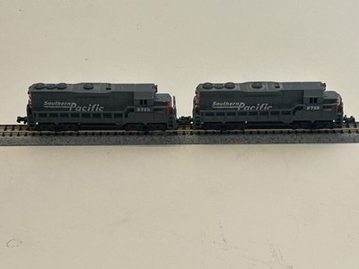 Lot Of 2 - High Speed N Scale SOUTHERN PACIFIC DUMMY Diesel Locomotives - 9725