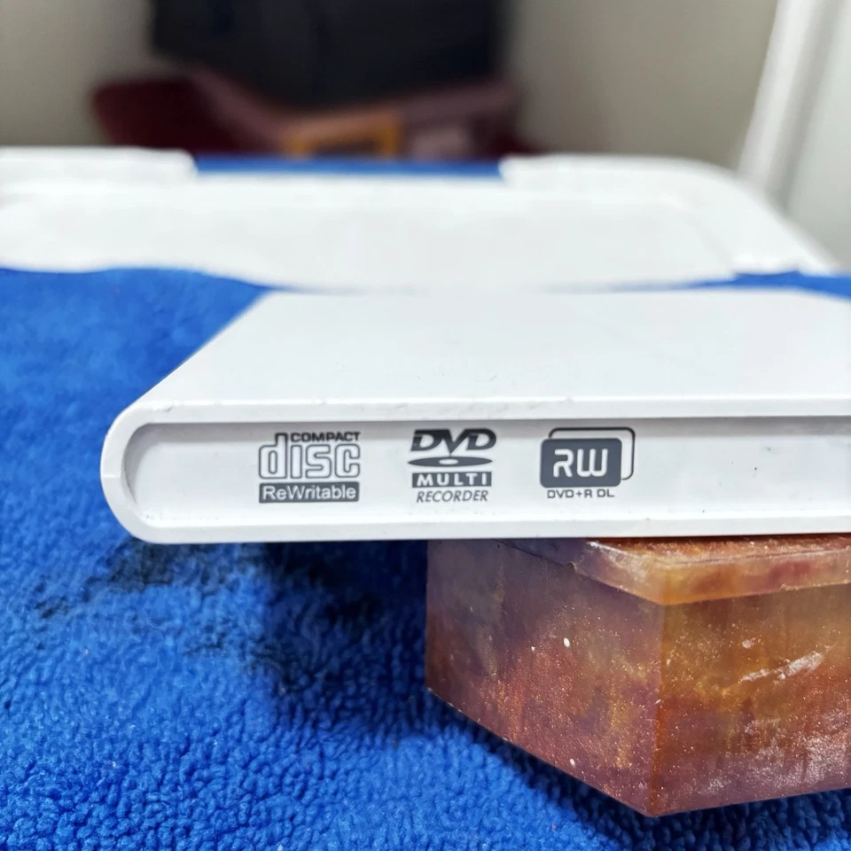 GRABADORA MEMOREX 8X SLIM DVD MULTIFORMATO BLANCA EXTERNA MRX-650LE V3 Foto 4 de 4