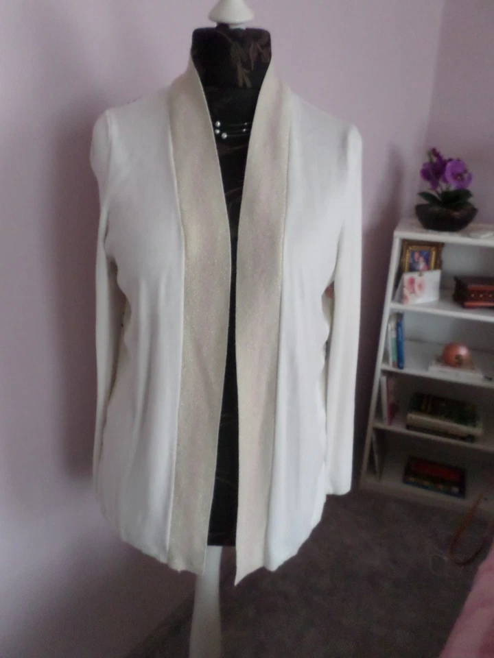 tolle auffallende aktuelle Strickjacke mit Bluseneinsatz ALBA MODA 40/L - NEU - Bild 3 von 4