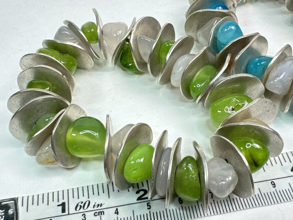 Juego de 3 brazaletes artesanales de disco de metal elástico de cuarzo de vidrio modernista ¡pesados fabulosos! Foto 3 de 4