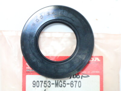 Honda VF VFR 700 750 1000 F R C Original Rear Wheel Oil Seal