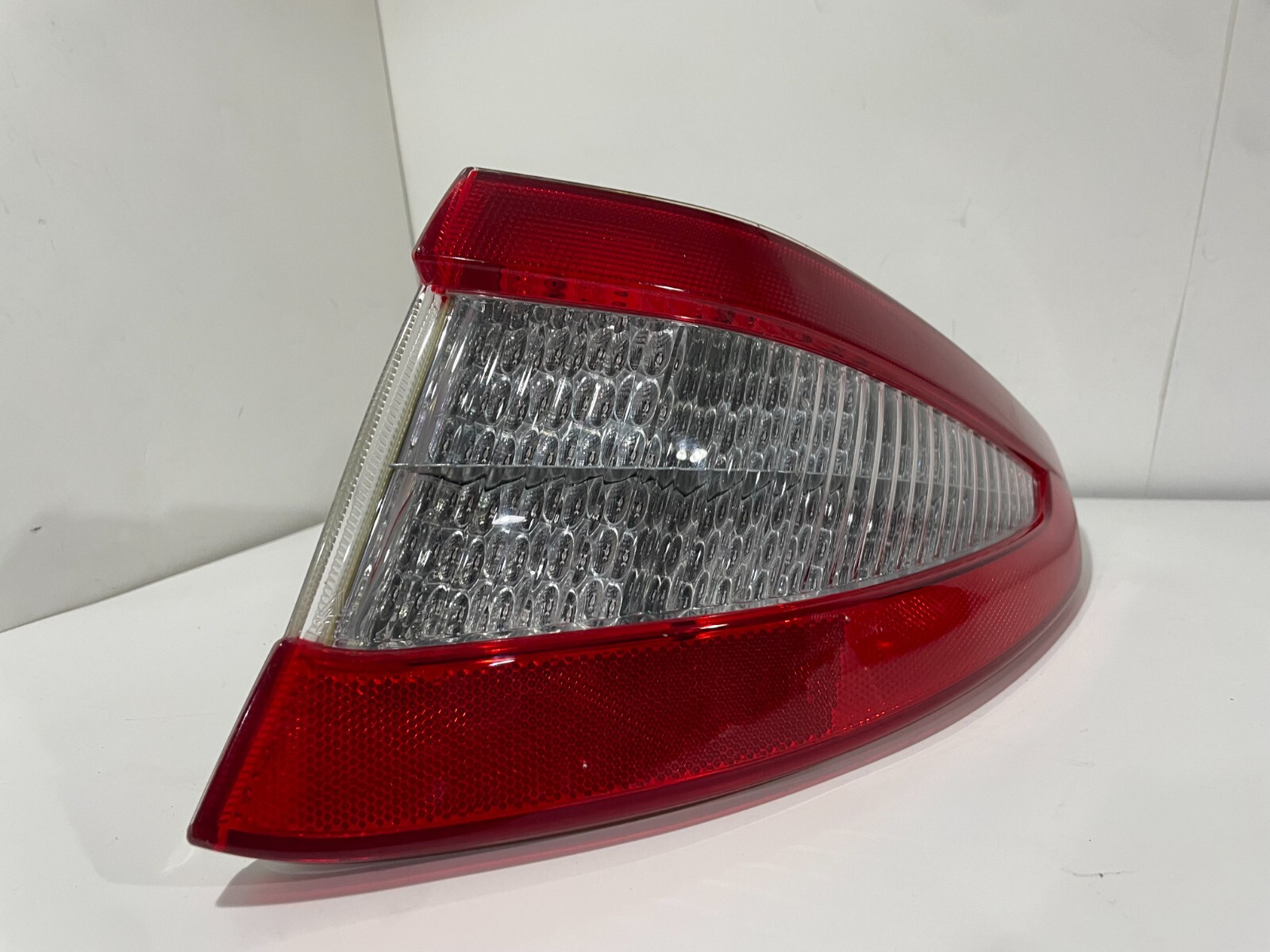 2008-2012 MASERATI GRANTURISMO M145 REAR OUTER RIGHT TAIL LIGHT LAMP 234380 OEM
