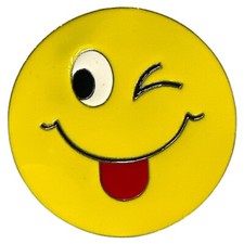 Winking Smiley Face Belt Buckle   3-Inch Tongue Out Emoji-Style Accessory