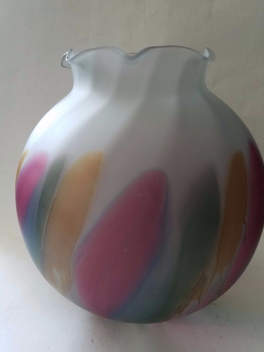Amisco Art Glass Ruffled Vase Hand crafted USA 8