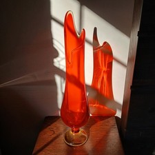 Vtg LE Smith 20" Simplicity Smooth Pedestal Amberina Glass Swung Vase GLOWS   