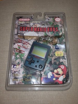 VTG Nintendo Super Mario Bros. Mini Classics LCD Handheld Keychain Video Game