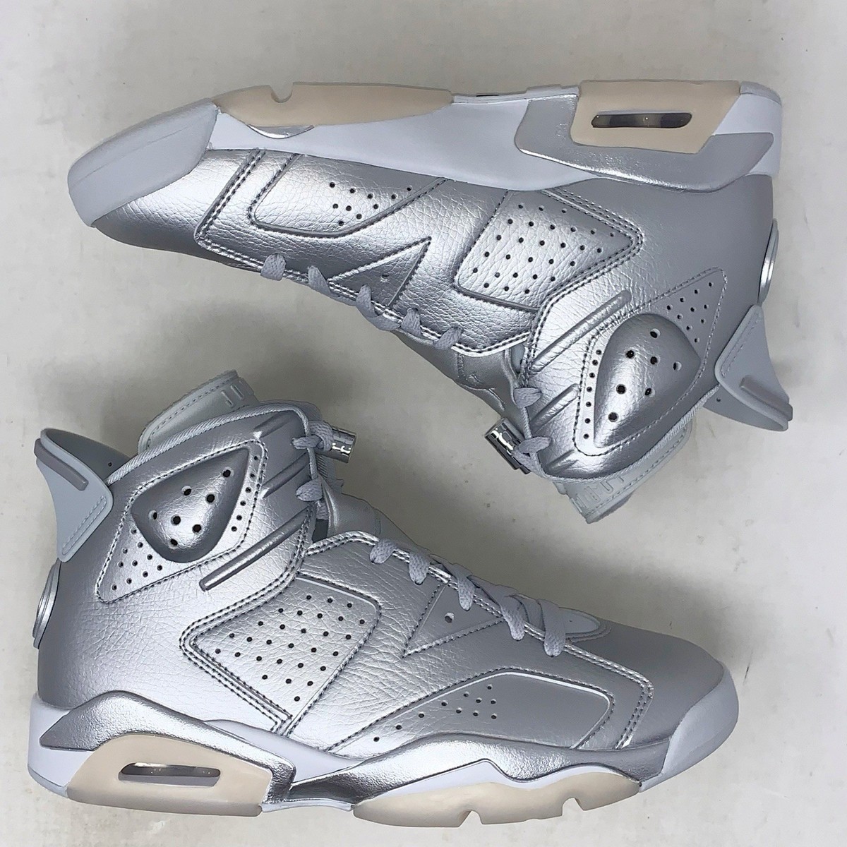 Air Jordan 6 'PSG Paris Saint-Germain' Silver Sneakers, Size 10