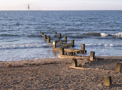 Foto A2 Verschwindende Groynes am Strand von Hunstanton im Laufe der Jahre diese g c2015