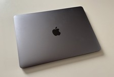 MacBook Pro 13" 2.3GHz Quad-Core 8GB RAM 256GB SSD 2018 Touch Bar Retina