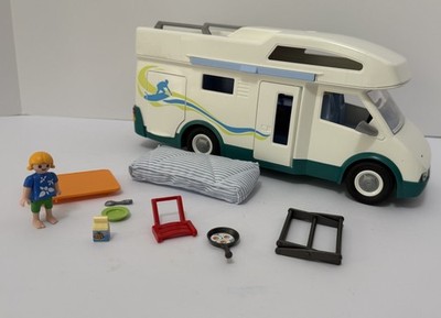 Playmobil 9318 Family Fun Camper RV + a few Accessories