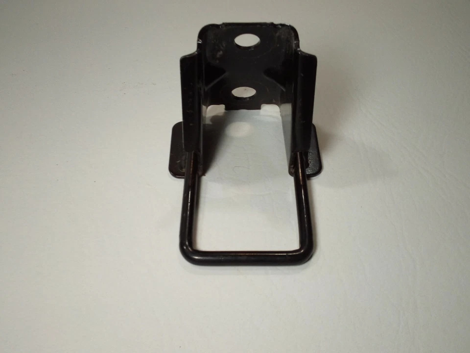 2005 2006 2007 Ford Five Hundred rear car seat safety latch P068 - Image 4 of 4