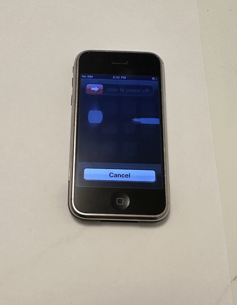 スマートフォン本体 iphone3g A1241 8GB Apple iPhone 1st Generation - 8GB - Black (AT&T) A1203 (GSM