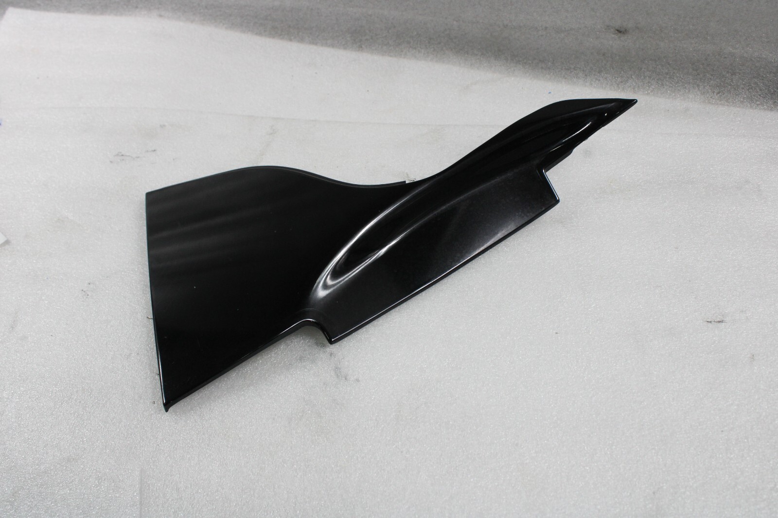 Mclaren MP4-12C, LH, Left, Upper Quarter Trim, Used, P/N 11A5405SP