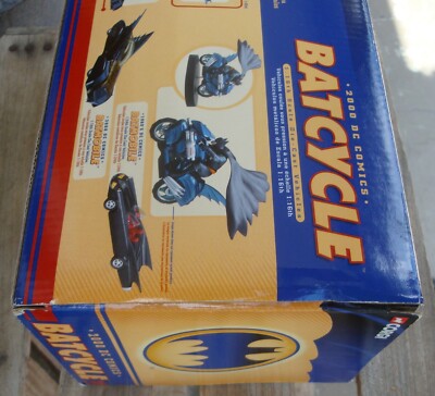 Corgi Batman 2000 DC Comics Batcycle 1:16 Scale Die Cast Vehicle
