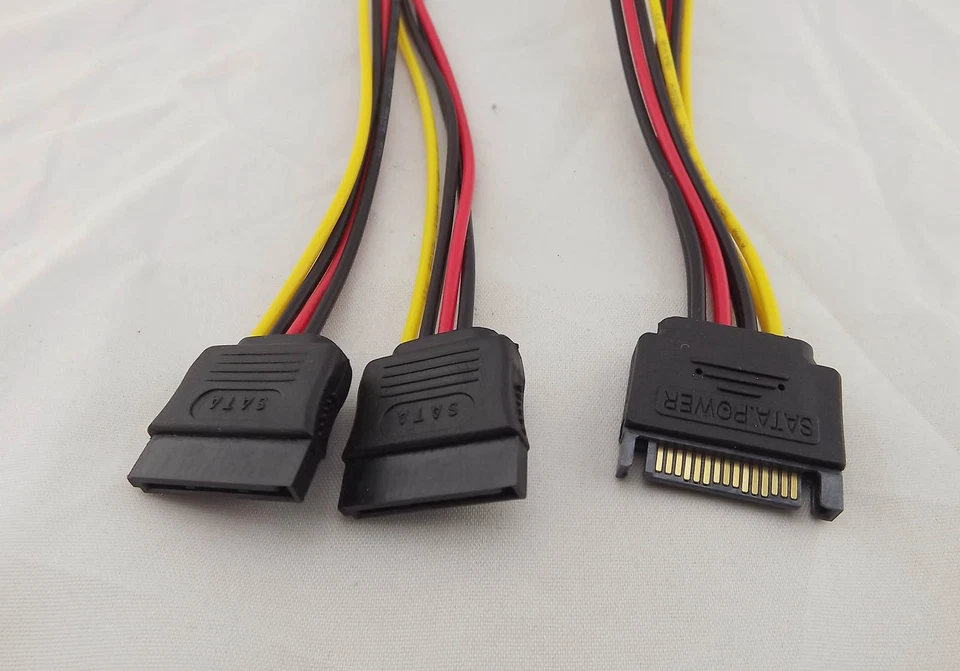SATA Male 15pin To 2x15 Pin Female SATA Hard Disk Power Splitter Extension Cable - Image 3 of 4