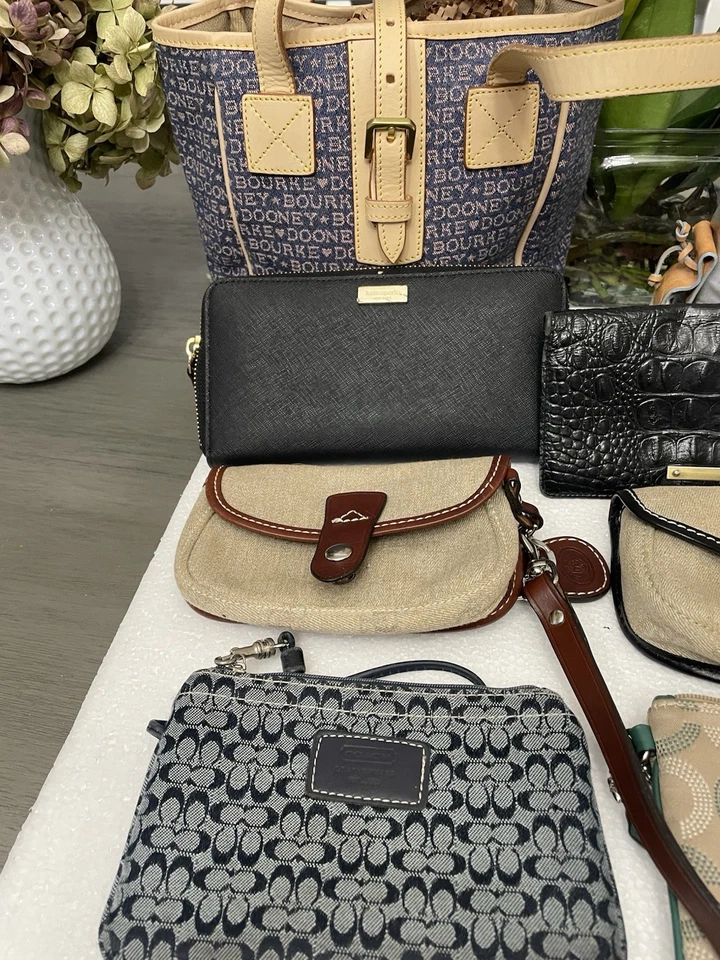 Lote de Coach, Kate Spade. Carteras, carteras y muñecas Brahmin, Dooney and Bourke Foto 3 de 4