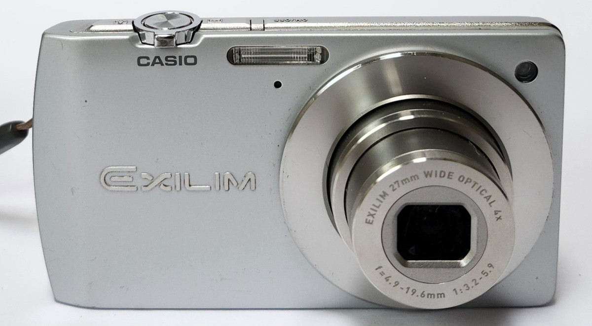 Casio Exilim EX-S200 14.1 MP 4X Digital Camera Silver w/Battery