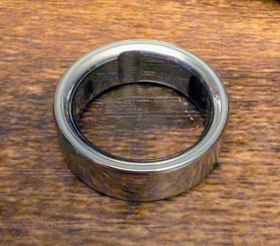 Silver Used Oura Ring Gen 4, Size 10 with charger 