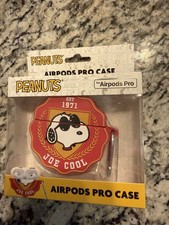 Peanuts AirPods Pro case