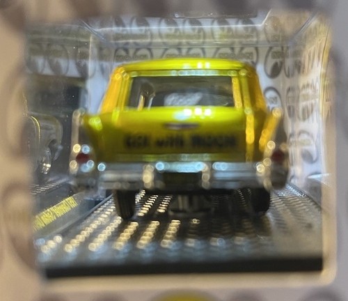 M2 MACHINES 1957 CHEVROLET SEDAN DELIVERY 1/3,680 - Picture 3 of 5