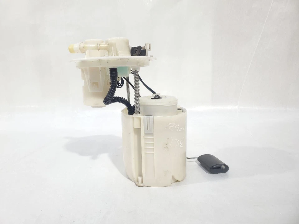 Hyundai Veloster 2012 2013 2014 OEM bomba de combustible 1,6 L Foto 3 de 4