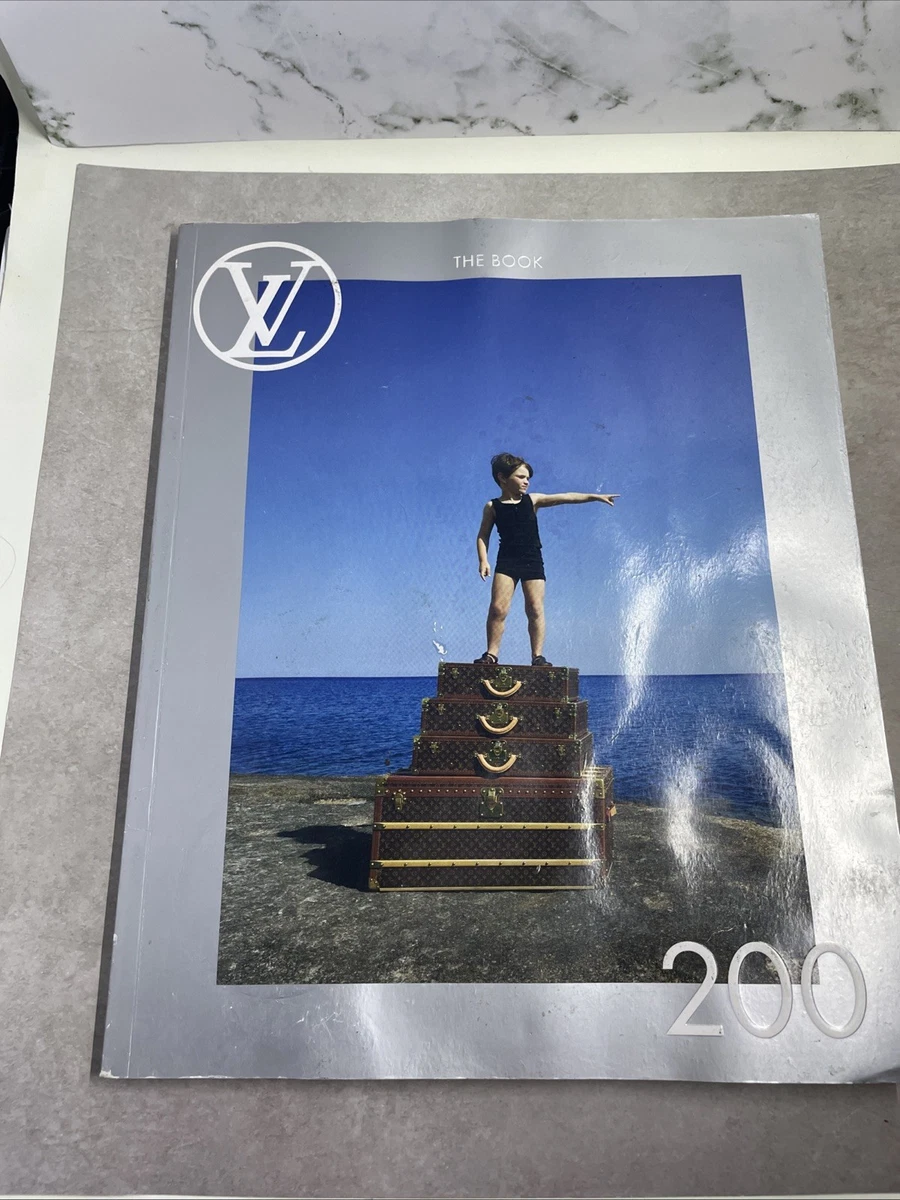 Louis Vuitton & Gucci & Hermes 雑誌セット Nicolas Ghesquière is the photographer of the Louis Vuitton FW20