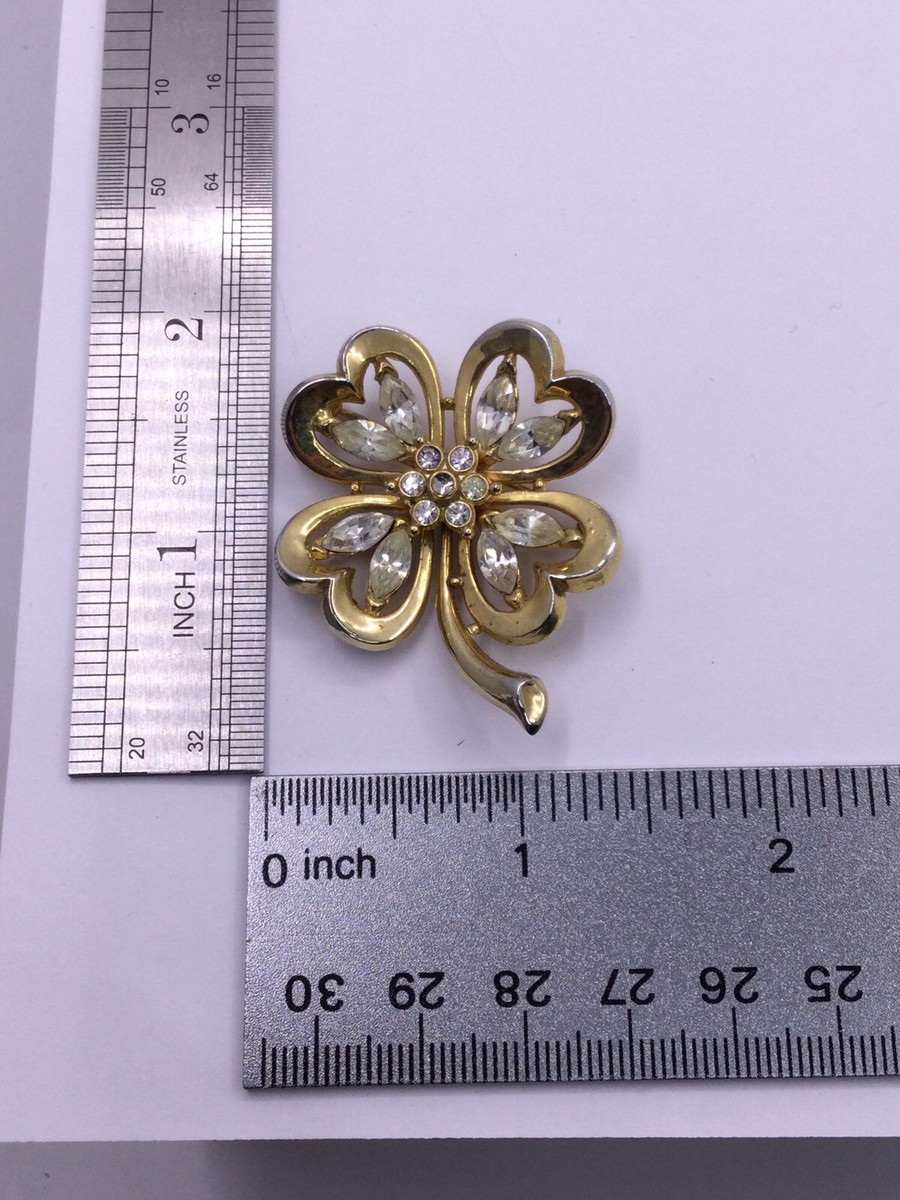 CROWN TRIFARI 4 LEAF CLOVER PIN - GOLDTONE - STONES 1950s