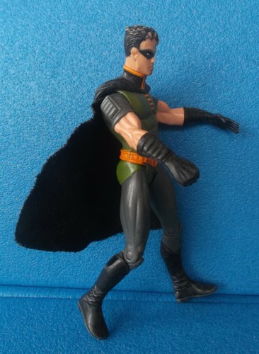 ROBIN - TM DC COMICS - cm.15 - Foto 2 di 3