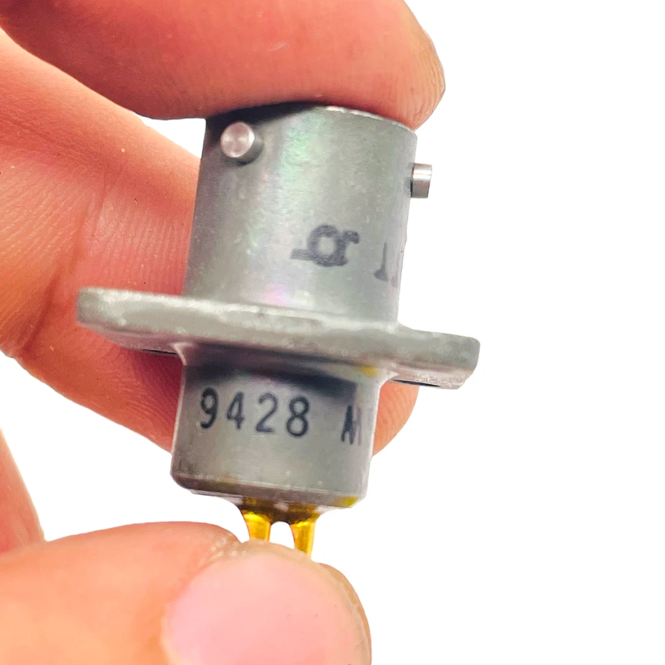 ITT Cannon MS3112E8-3P Circular MIL Spec Connector Flanged Receptacle 3 Position - Image 3 of 4