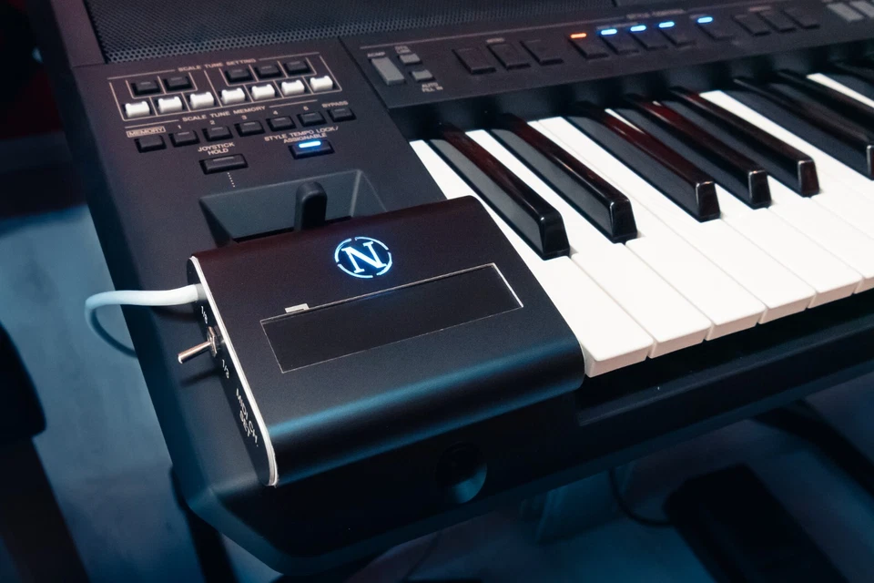 Nalbantov MidiRIB MIDI Ribbon Controller (Farbe Schwarz oder Silber)