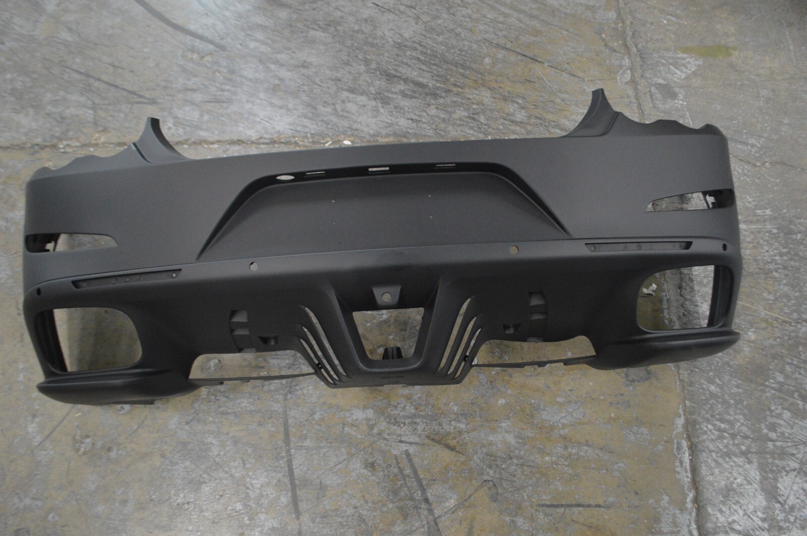2017 2018 2019 2020 FERRARI GTC4LUSSO GTC4 LUSSO REAR BUMPER COVER OEM
