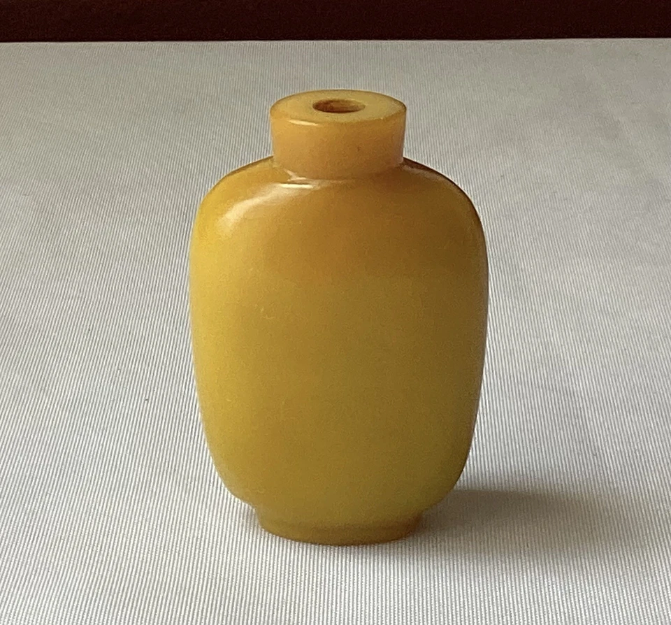 Antigua botella de tabaco china de vidrio de Pekín de finales de la dinastía Qing, (sin tapón) Foto 2 de 4