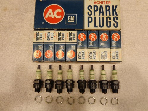 AC-R44 Spark Plugs ...‘ Acniter Printed’ ... w/Green Rings .. 'NOS' - Picture 3 of 12