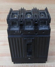 General Electric TEF136070 Circuit Breaker