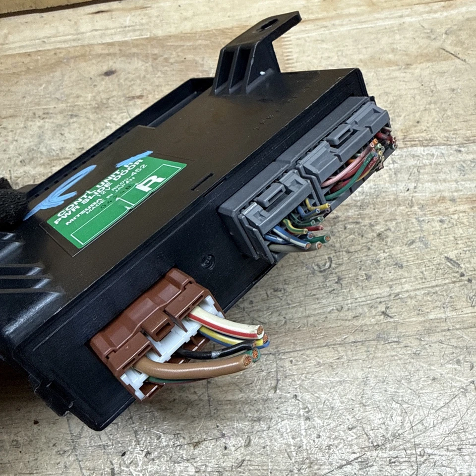 2008-2010 Honda Odyssey OEM Power Sliding Door Control Module Right RK00-452 Foto 3 de 4