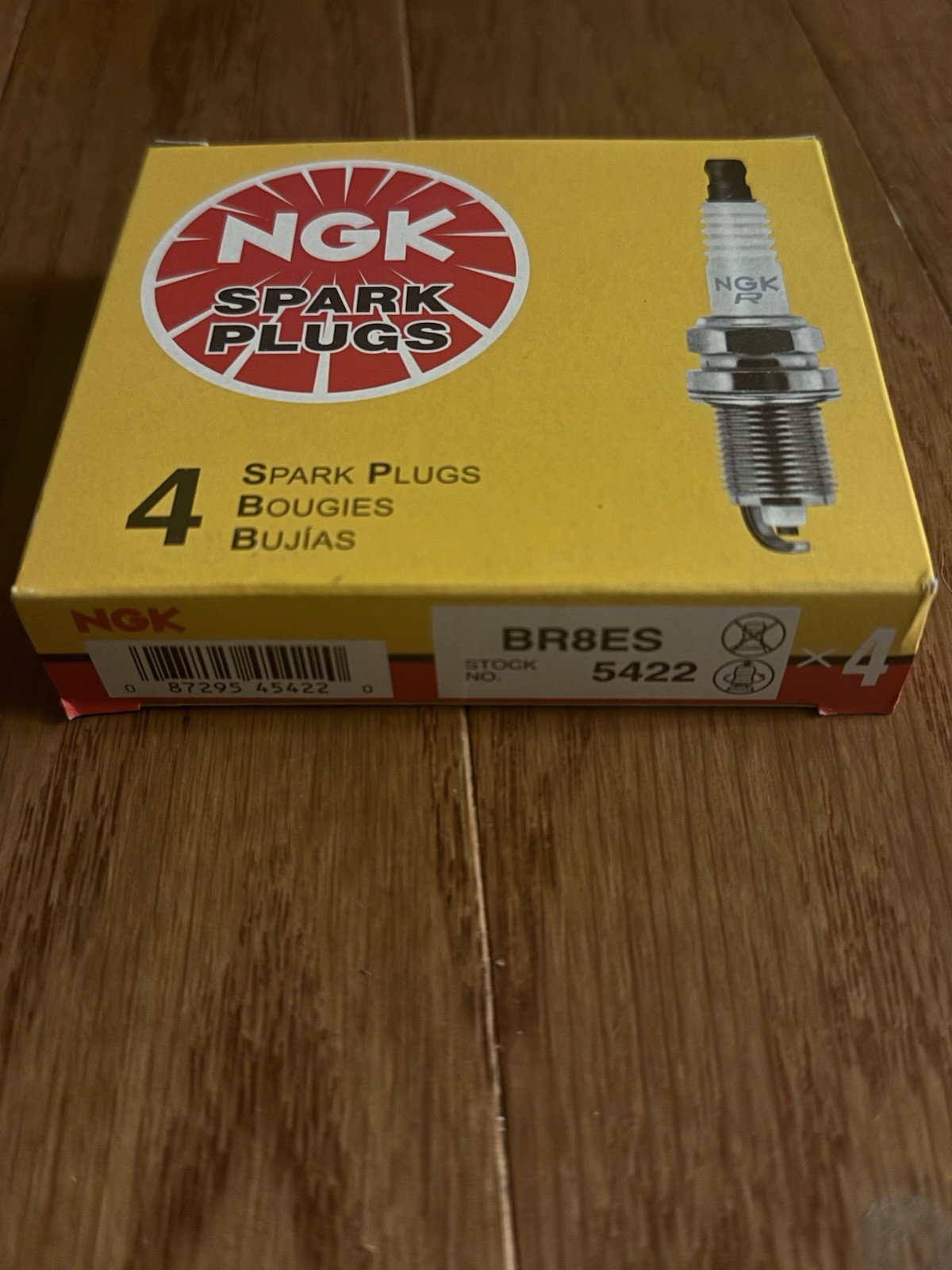 4 New NGK Spark Plugs BR8ES 5422