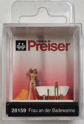 1/87 HO Preiser  28159 Nude Toweling off after  Bathing  Pre-Painted figure