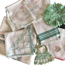 Antq Vtg Lot 7 50s Green EMBROIDERED CROCHET Doilies TABLE CLOTH ART DECO Linens