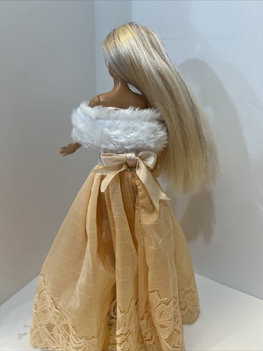 VINTAGE BARBIE 1998 MATTEL WHITE-PEACH DRESS BLONDE HAIR Shoes Shawl Flowers - Picture 5 of 16