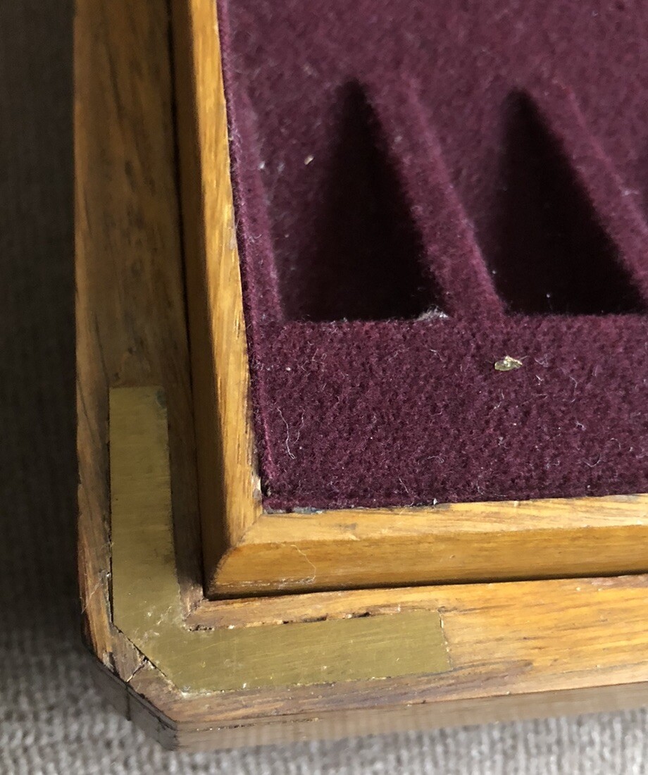 Vintage wooden cutlery box of high quality holds 24 items Brass