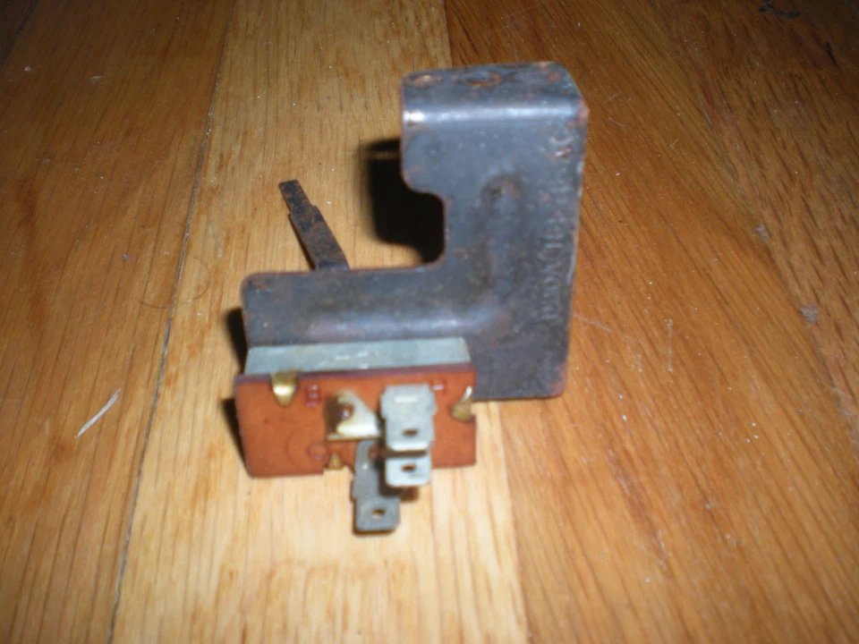 NUEVO 1972 1973 1974 1975 1976 FORD TORINO 3 VELOCIDADES INTERRUPTOR DE CALEFACCIÓN D2OZ-18578-A Foto 2 de 2