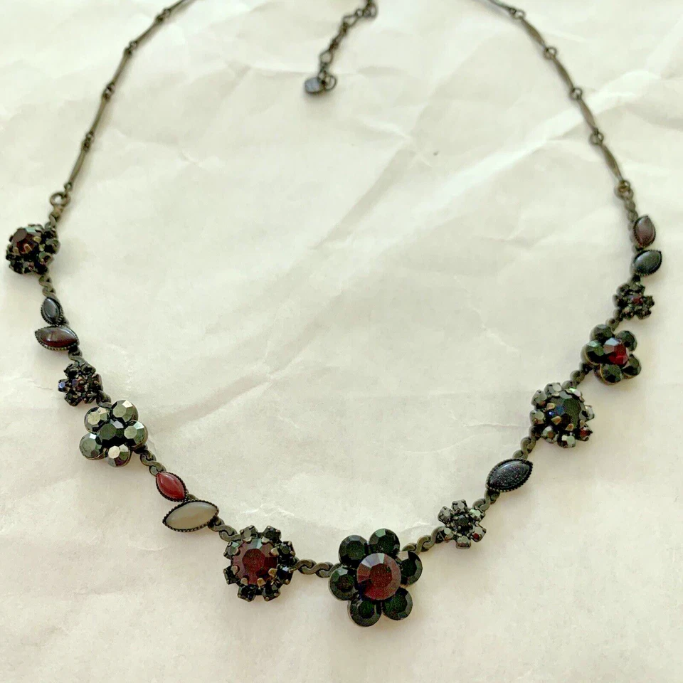 LES NEREIDES Paris - Deep Garnet Red  Faceted CRYSTAL FLOWER Choker Necklace - Image 3 of 4