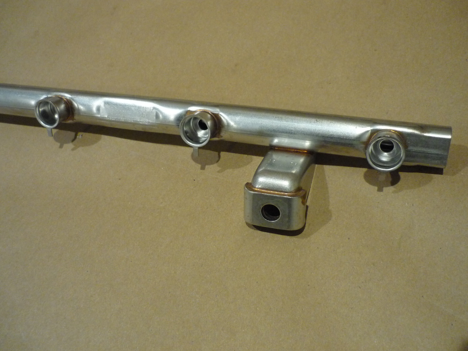 Ferrari 355 LH Fuel Pipe/Fuel Rail Wthout Regulator- (NEW) - P/N 172560