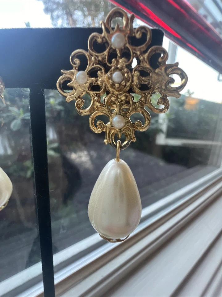 Pendientes EXPRESS Clip En Perla Dorada Vintage Inspirado Novia Foto 4 de 4