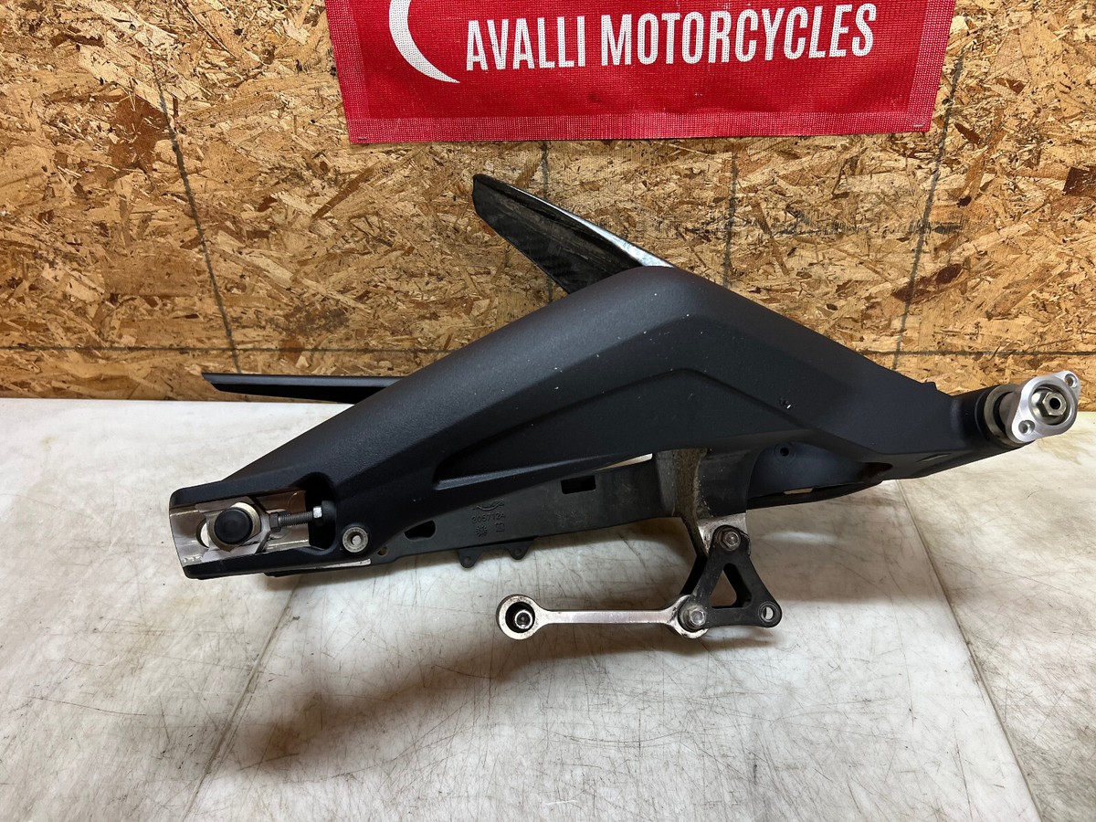 13 14 15 16 17 TRIUMPH DAYTONA 675R 675 R REAR SWINGARM SWING ARM