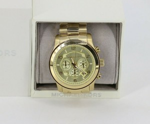 mk8077 watch