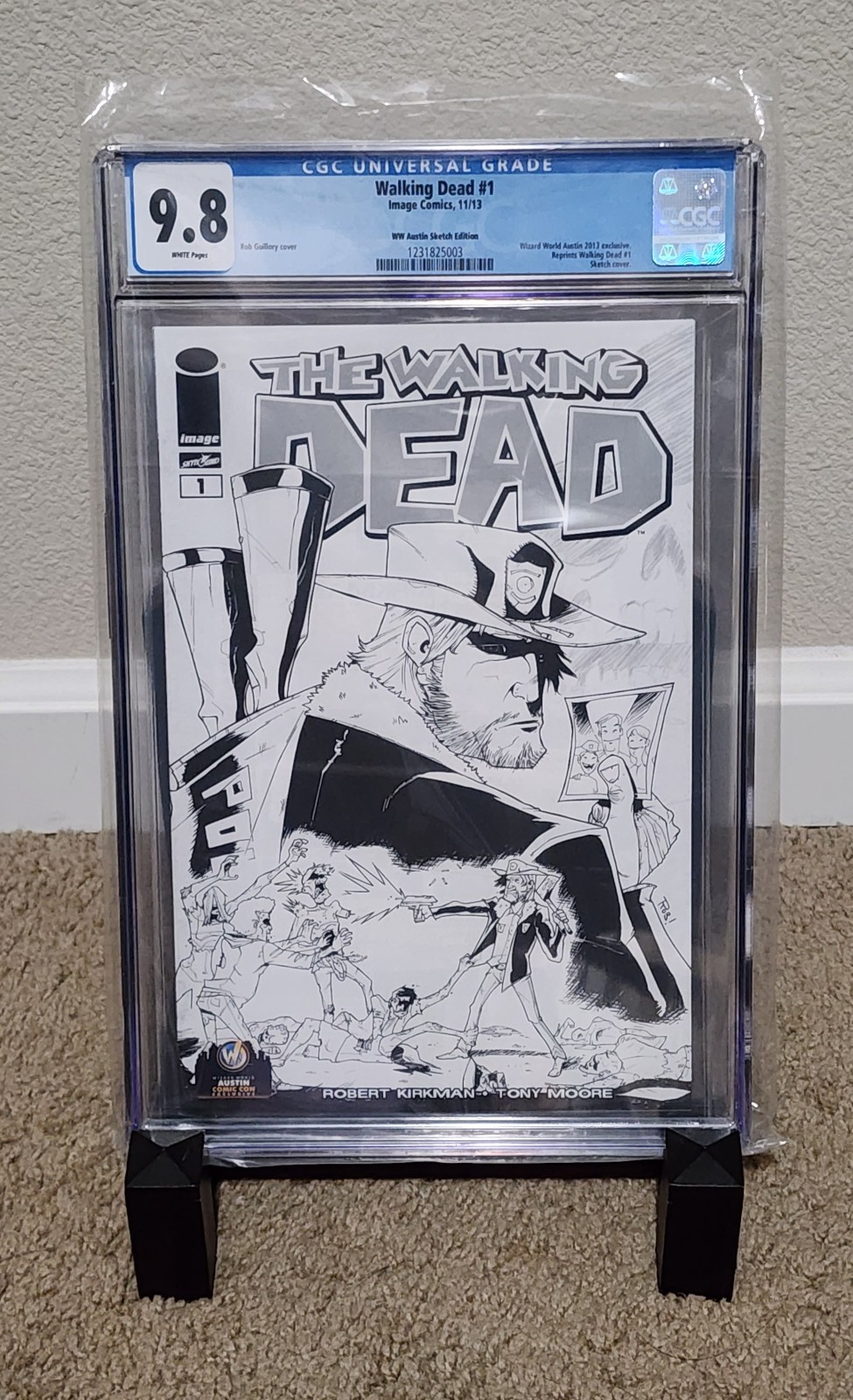 The Walking Dead #1 CGC 9.8 2013 Austin Wizard World Comic Con B&W Variant