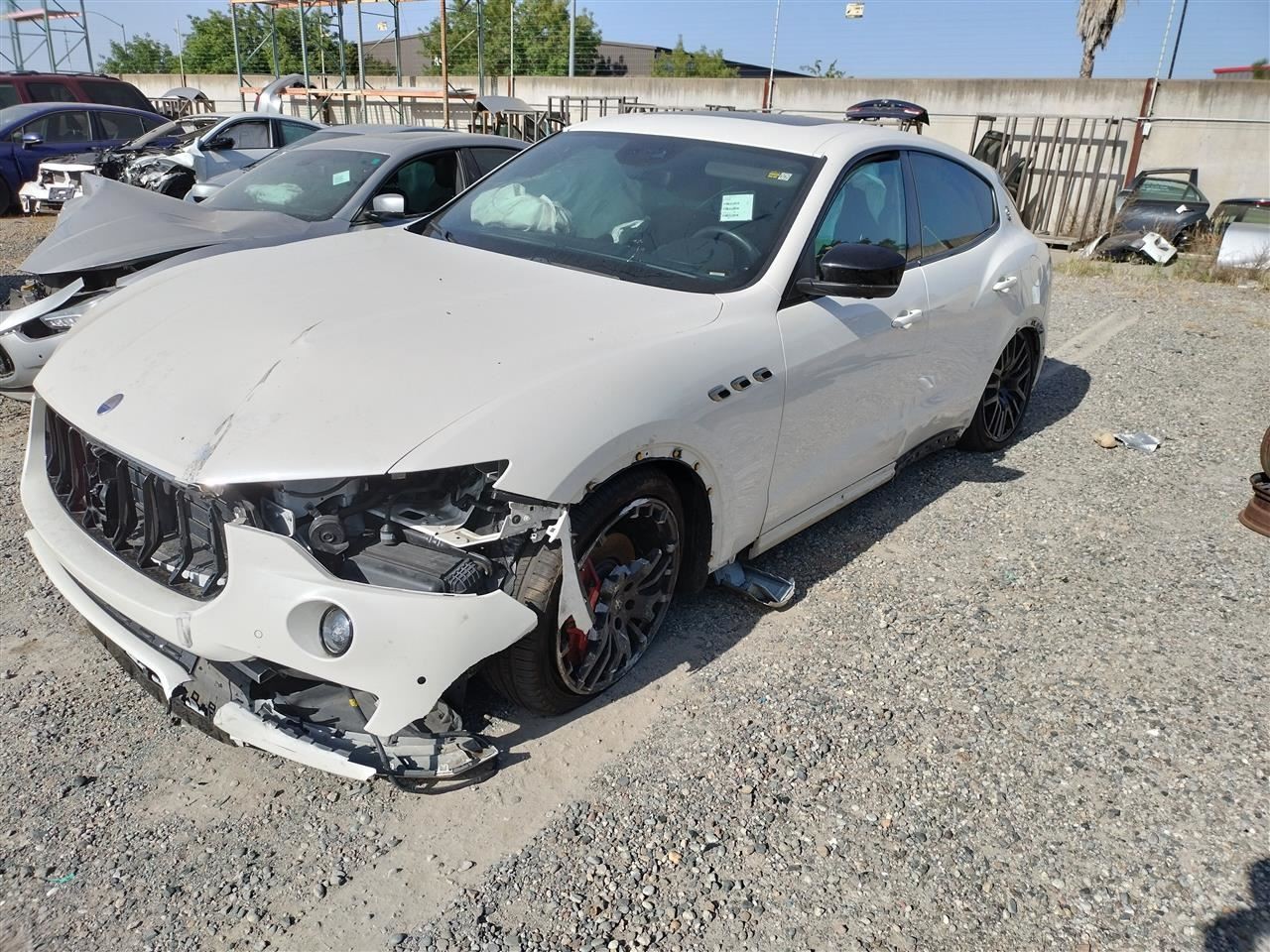RIGHT BLK FRONT DOOR TRIM PANEL OEM 2019 MASERATI LEVANTE