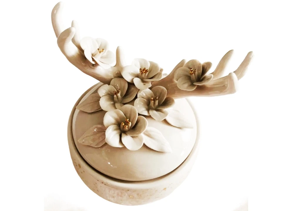 Vela de soja perfumada de muérdago perenne ANTHROPOLOGIE cerámica Would you be a Deer Foto 4 de 4