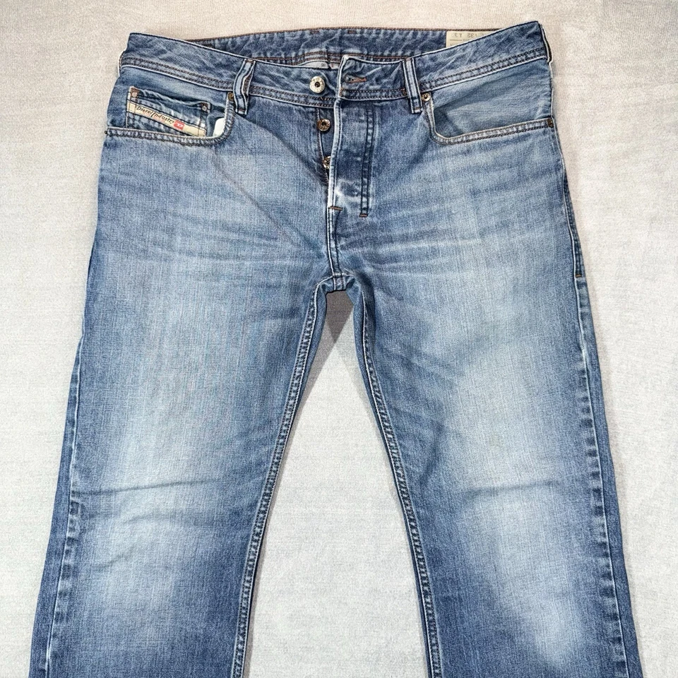 Pantalones de mezclilla Diesel Zatiny Bootcut para hombre 32x32 botones desgastados mosca Western Rodeo 0842C Foto 2 de 4